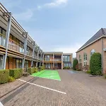 Leeuwen Hotel