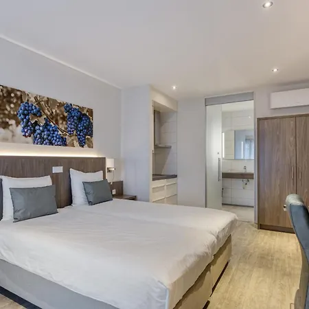 Leeuwen 3* Beneden-Leeuwen