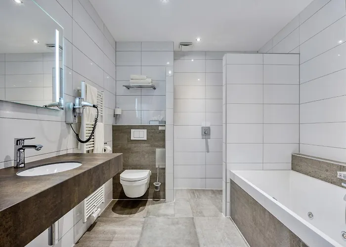 Leeuwen 3* Beneden-Leeuwen