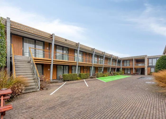 Leeuwen 3* Beneden-Leeuwen