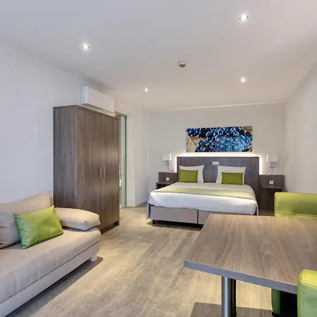 Leeuwen Hotel 3*